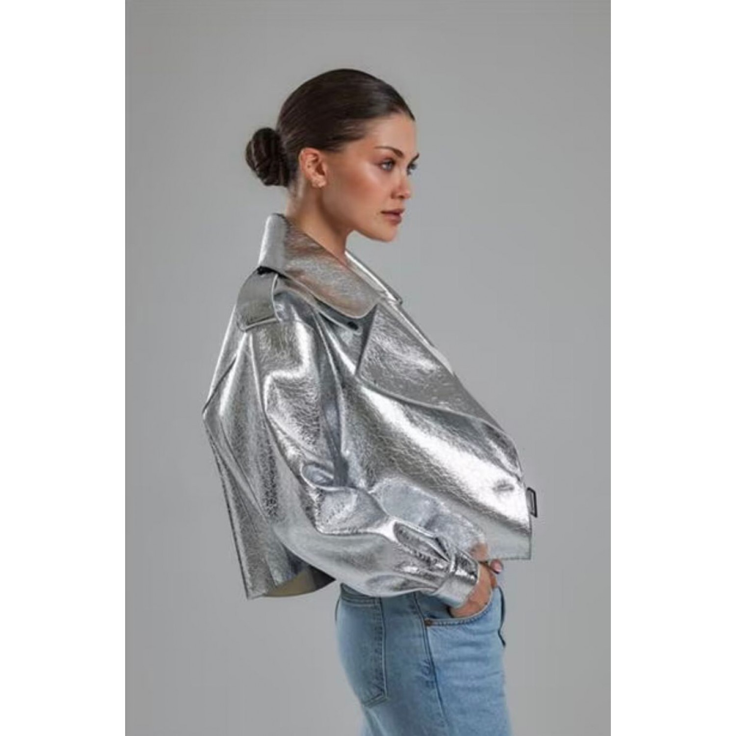 OVERSIZED LEATHER JACKET IN GREY